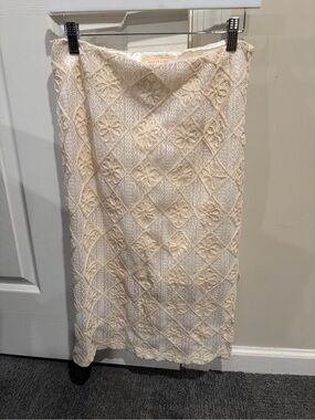 Solitaire Cream Lace-Overlay Midi Skirt